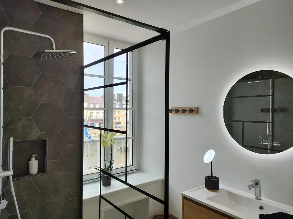 La Maison Du Quai Triplex De Charme 4 Etoiles En Hyper Centre Avec Spa Landerneau Holiday home