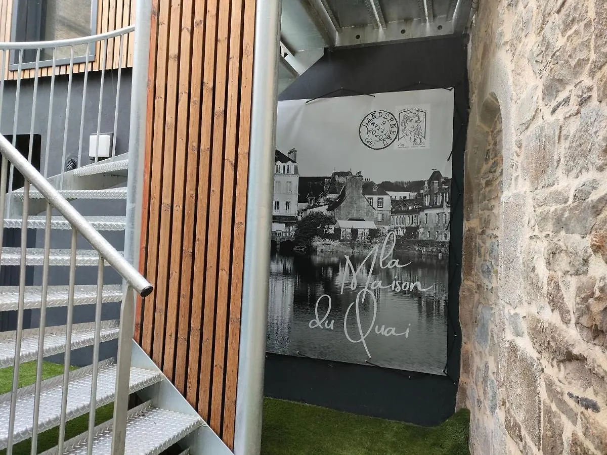 Holiday home La Maison Du Quai Triplex De Charme 4 Etoiles En Hyper Centre Avec Spa Landerneau