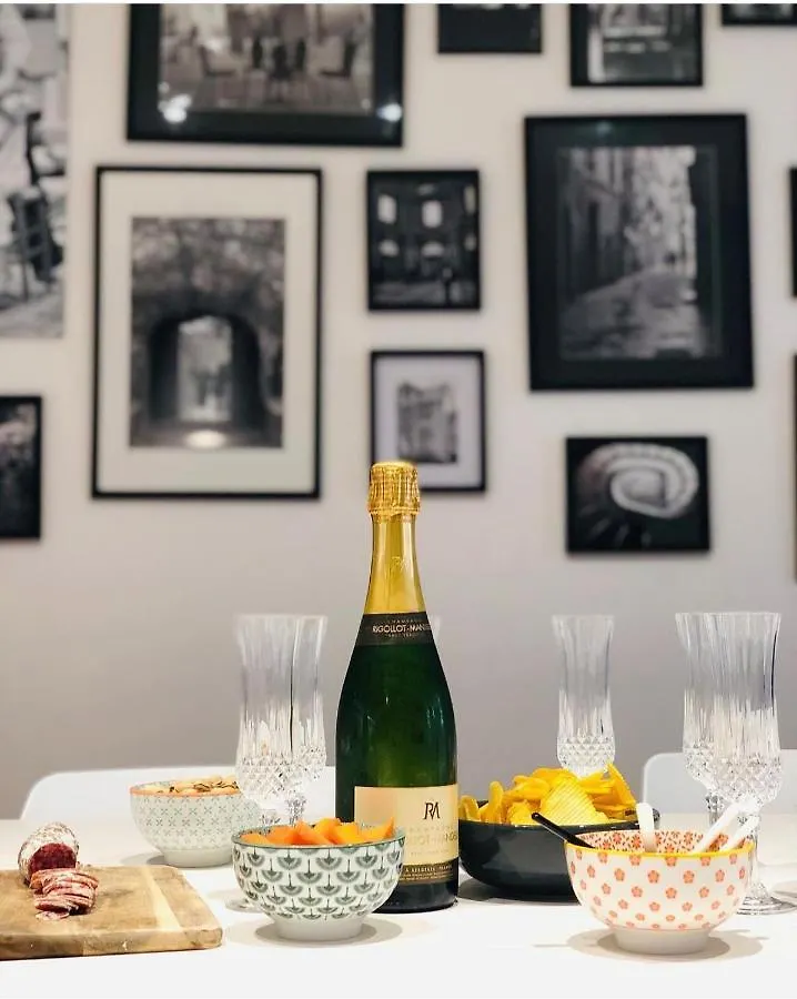 La Maison Du Quai Triplex De Charme 4 Etoiles En Hyper Centre Avec Spa Landerneau Holiday home